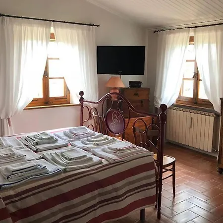 Villa Il Castellaro - Antico Casale Tra Umbria E Toscana